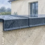 Couvertine mur en aluminium gris anthracite sur muret béton